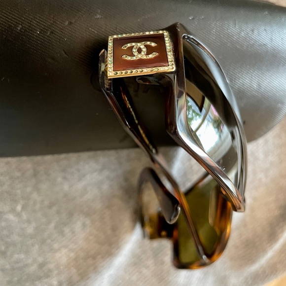 Chanel Sunglasses - Picture 2 of 13